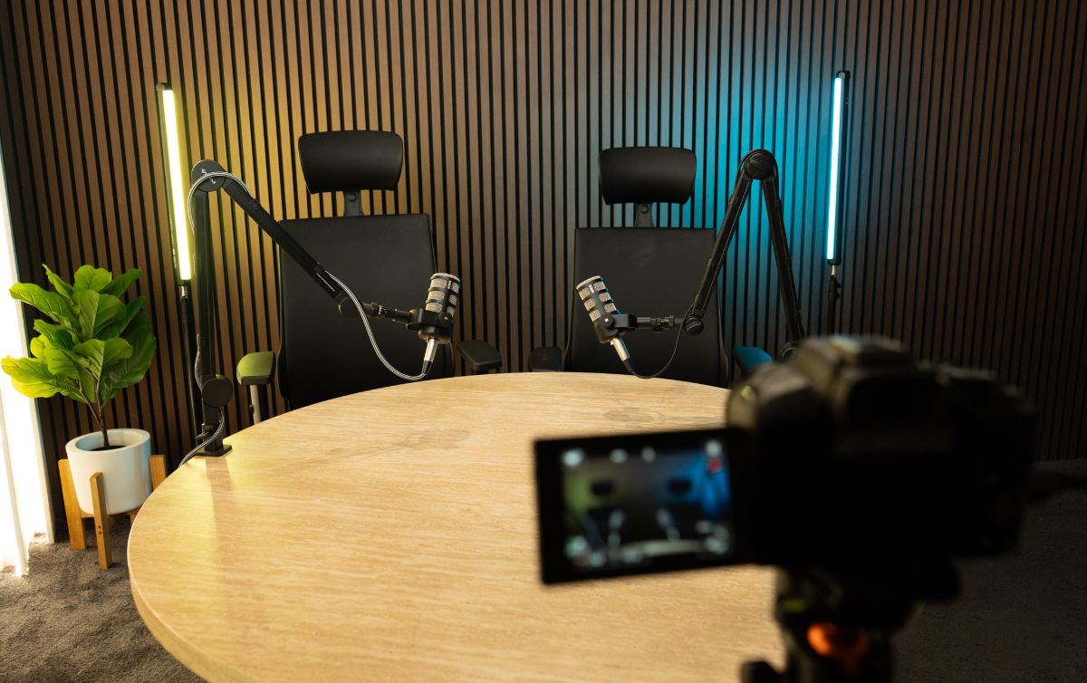 Sala de podcast en IMET